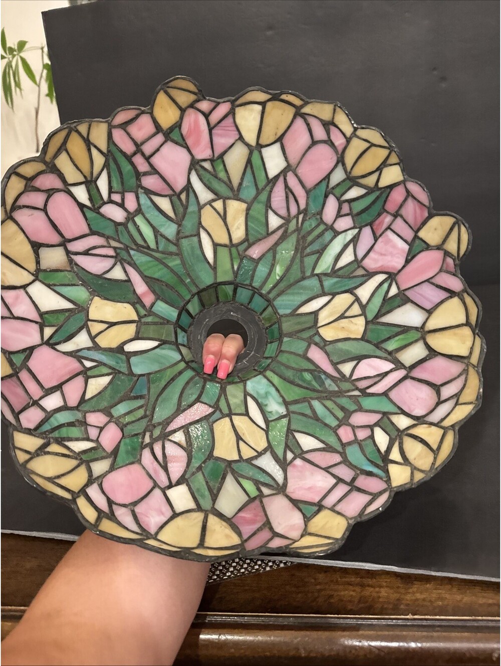 Tiffany Style Stained Glass Lamp 15” Shade Pink Yellow Green Floral Art Nouveau - Picture 7 of 7